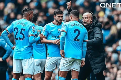 Pep Guardiola coaching his team