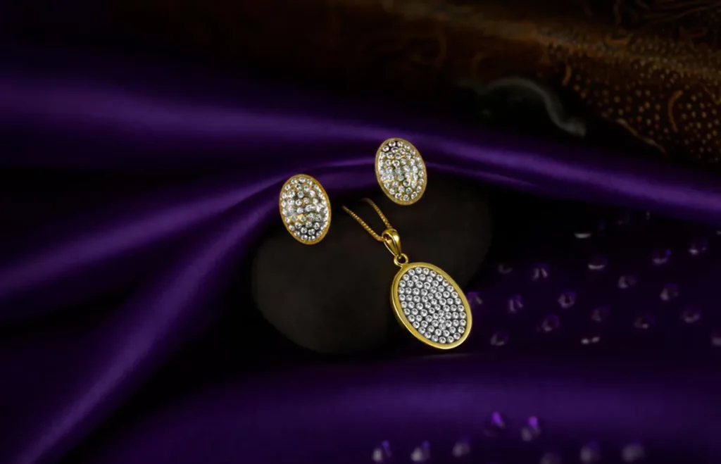 Kinnari Aabha - QNET