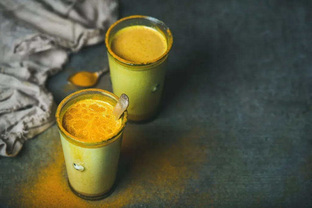 Immunity-boosting foods: Turmeric milk
